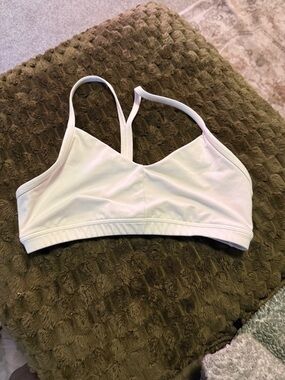 Women's White fleo bra.